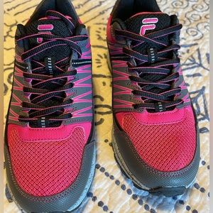 Ladies Fila shoes. NIB.